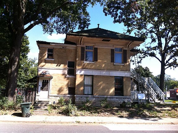3rd image of 1642 Poplar Ave
