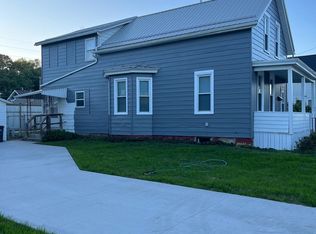 2815 Jackson St, Dubuque, IA 52001