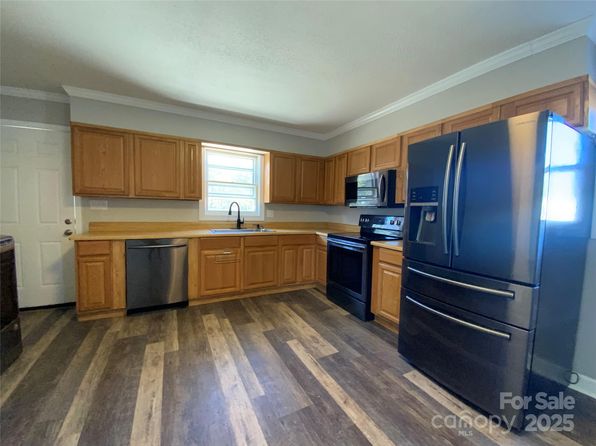 109 Fish Camp Rd, Rutherfordton, NC 28043