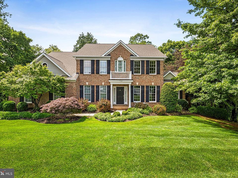1st image of 712 Lythe Hill Ct