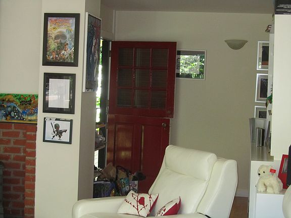 4th image of 104 Glen Dr