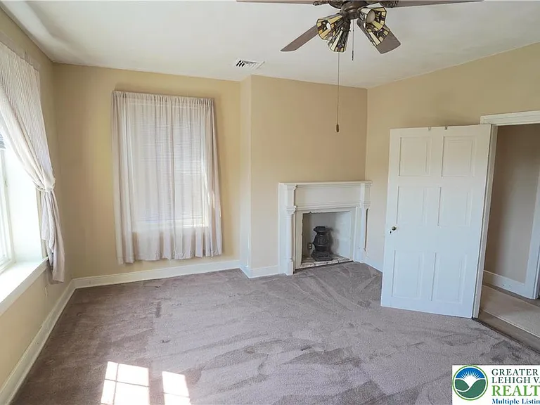 9020 Schantz Rd — Photo 17