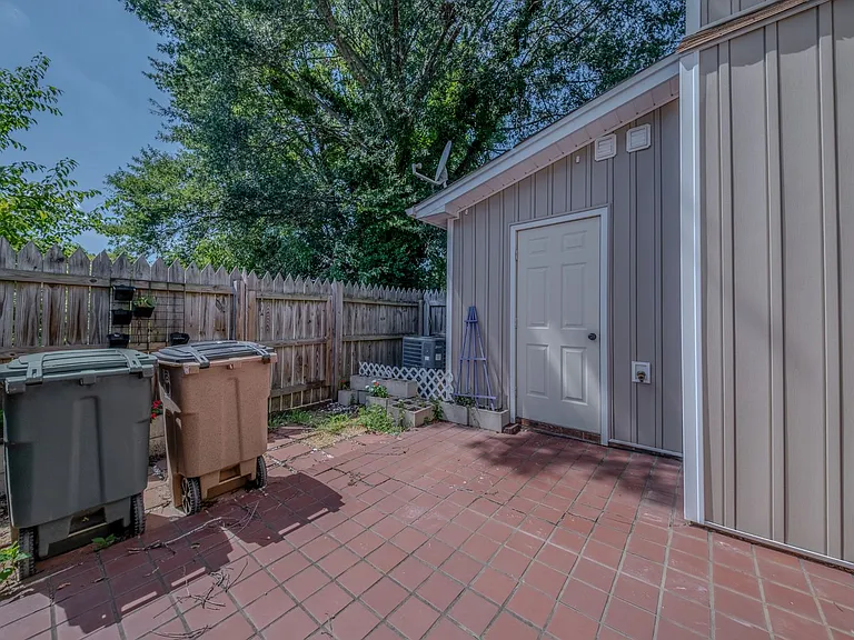 907 Shelby Dr #C — Photo 20