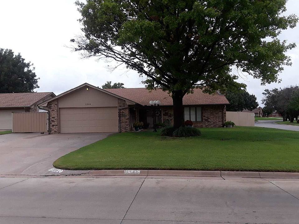 1st image of 2306 Heritage Trl