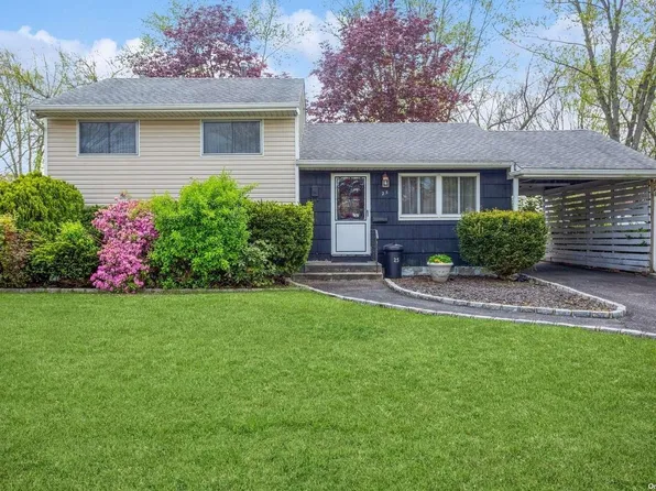 25 Avondale Drive, Centereach, NY 11720