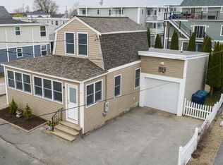 9 Dover Ave, Hampton, NH 03842