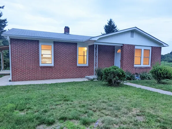 43 Maplewood Knoll Dr, East Flat Rock, NC 28726