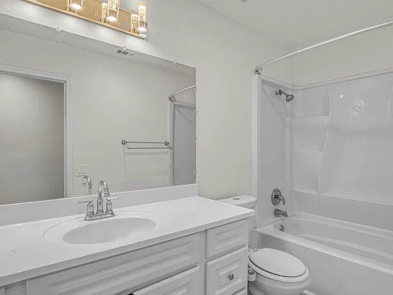 7701 Baird Ave — Photo 20