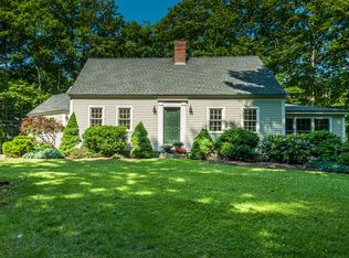 16 Ocean Circuit Dr, Cape Neddick, ME 03902