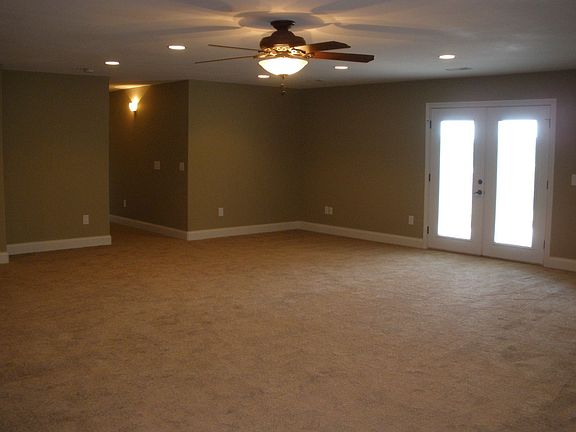 4th image of 186 Jessie Ln
