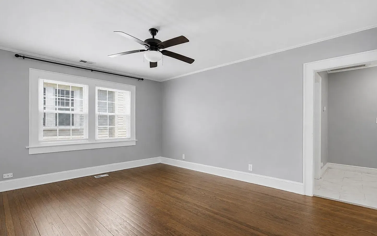 3 Beds, 2 Bath House in Ghent Neighborhood — Photo 3