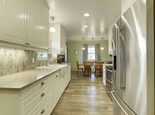 3220 Silver Lake Rd, Saint Anthony, MN 55418