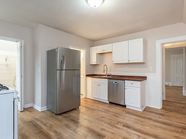 19 Everett St #2 — Photo 4