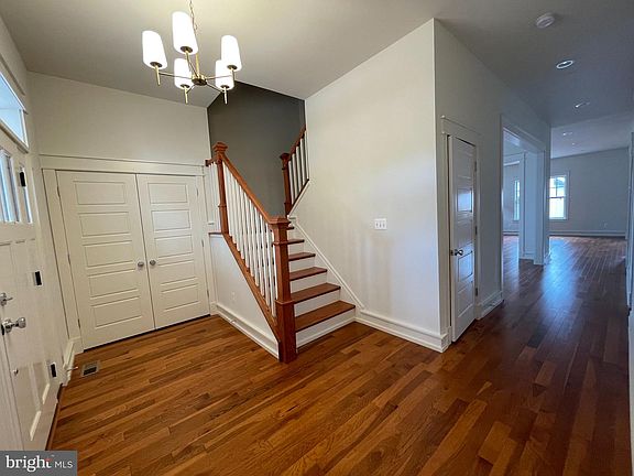 3rd image of 635 Jefferson St