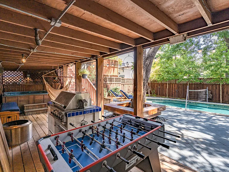 3900 Bowser Ave — Photo 63