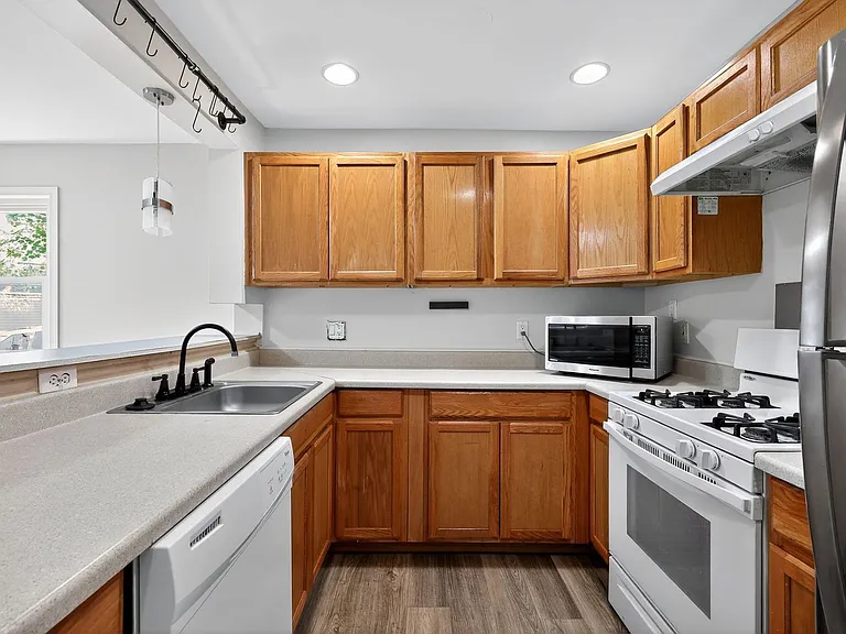 9621 Narragansett Pkwy — Photo 5