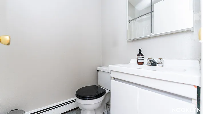 Rented by Nooklyn NYC LLC | media 20