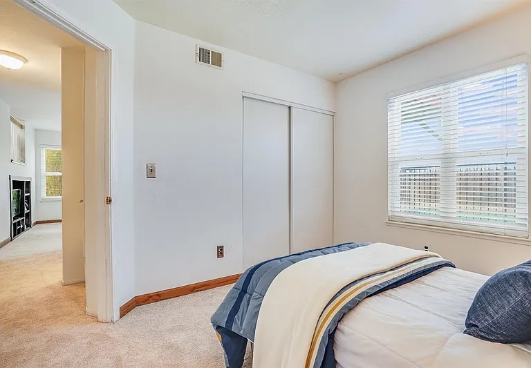 1561 Spring Ct — Photo 50