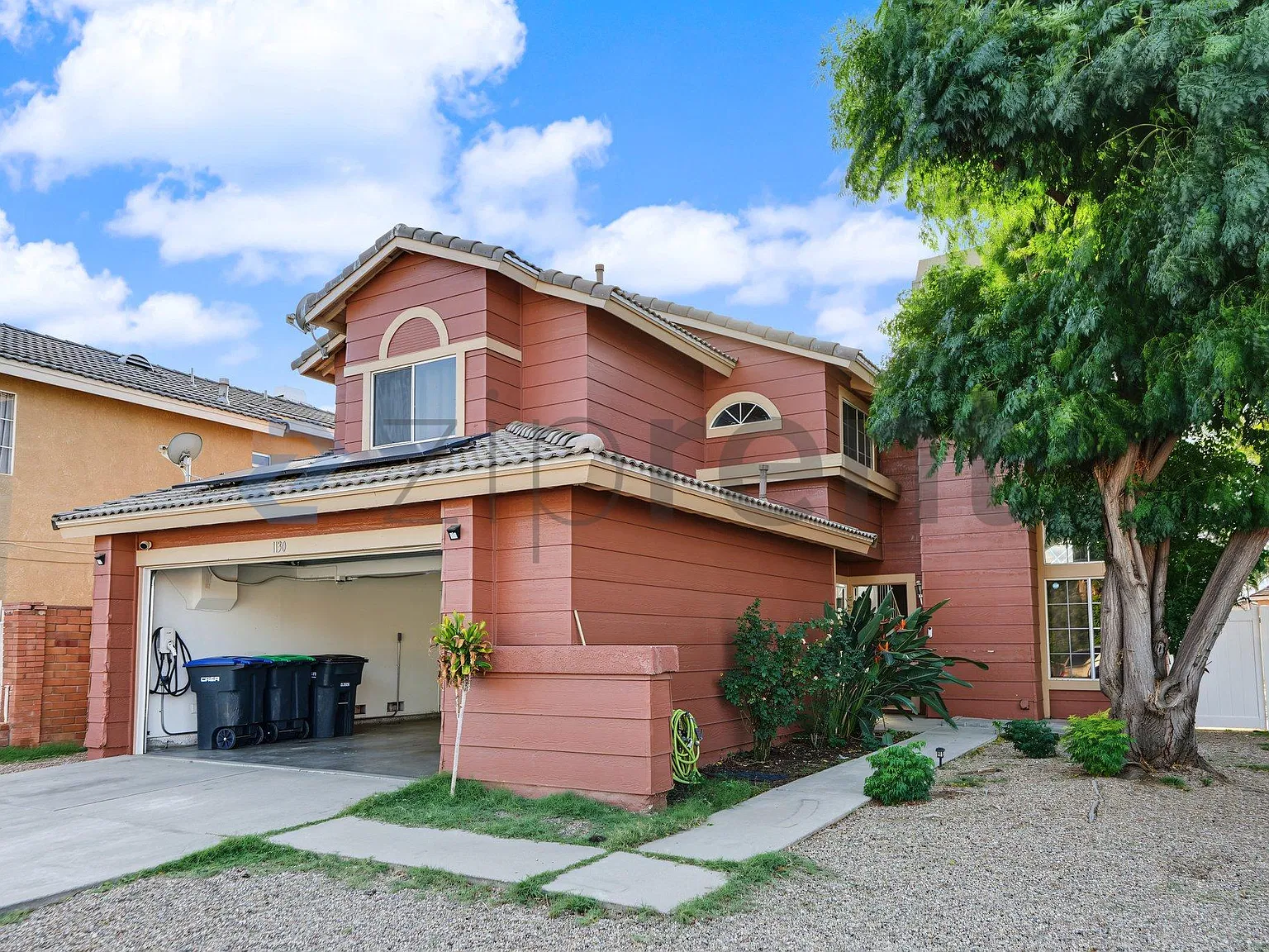 4 bed, 1799 sqft, $3,200 — Photo 1