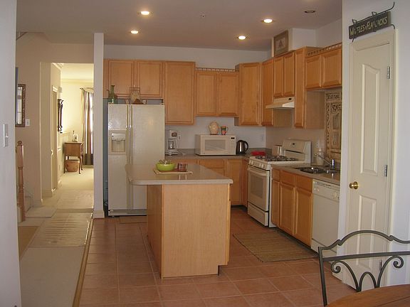 3rd image of 4857 Waltonshire Cir