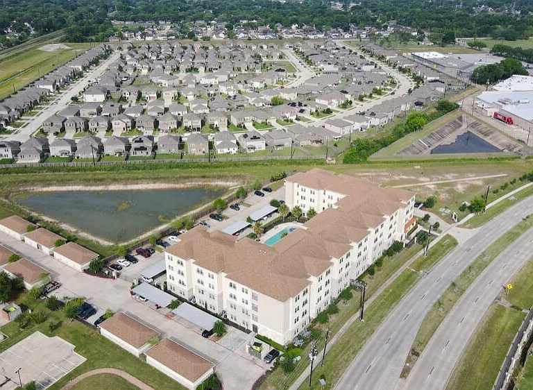 Gala at Texas Parkway — Photo 4