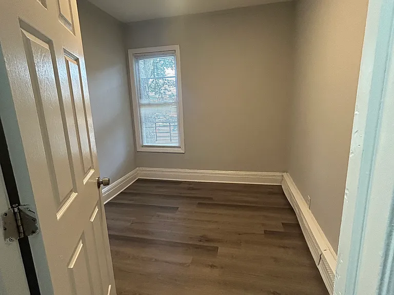 478 Ellison St — Photo 5