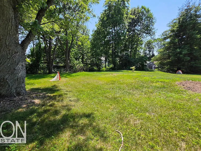282 Ethan Allen Pkwy #1 — Photo 23