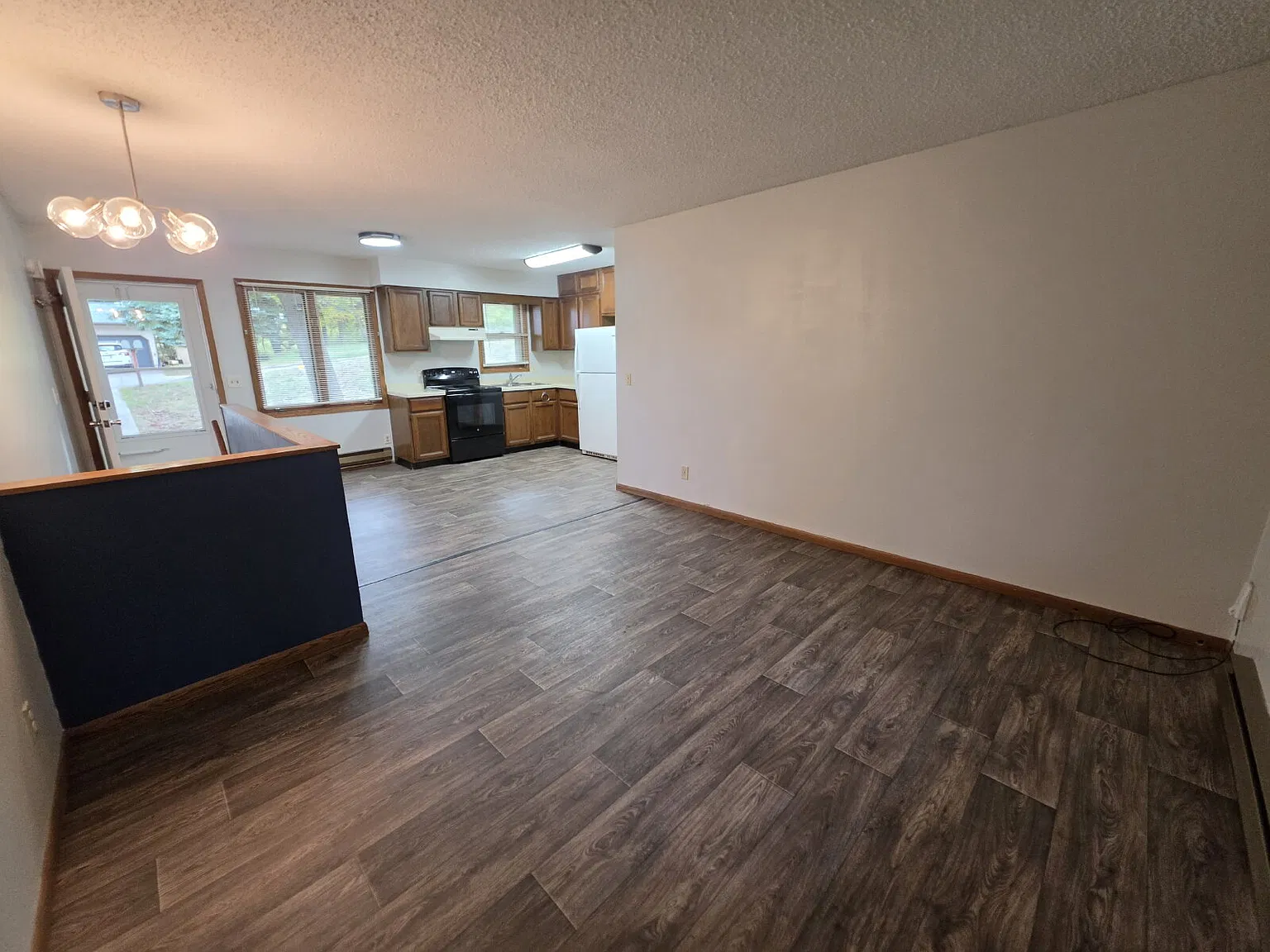 3 bed, 2.0 bath, 1152 sqft, $1,495 — Photo 4