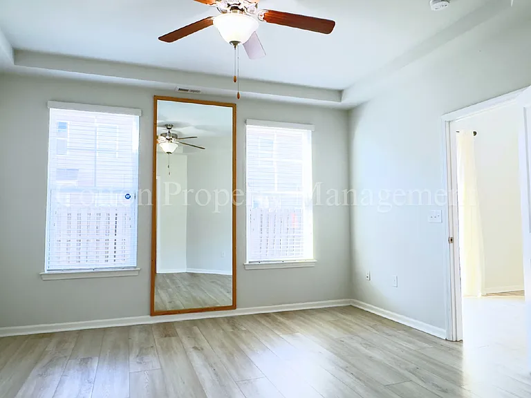 7313 Chipley Dr — Photo 15