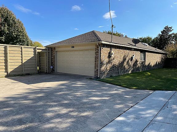 3rd image of 18831 Amador Ave