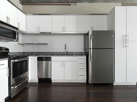 1st image of 1050 S Flower St #331