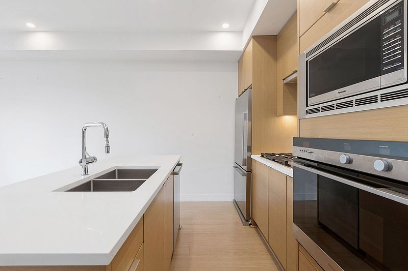 Vancouver Apartment for rent - 2 Bedrooms — photo 26