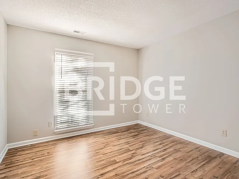 7201 Canyon Dr — Photo 17