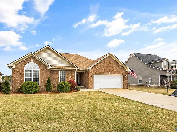 2nd image of 103 Red Sunset Cir