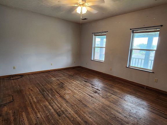 4th image of 800 N 6th 1/2 St #4-110000