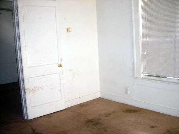 4th image of 1113 W Clarendon Dr