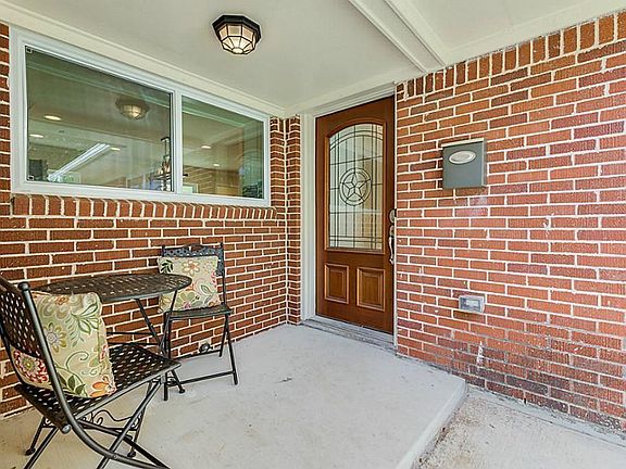 2nd image of 4734 Benning Dr