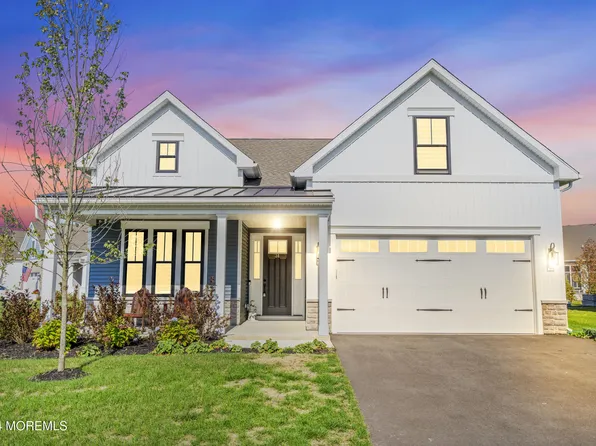 31 Sanctuary Lane, Farmingdale, NJ 07727