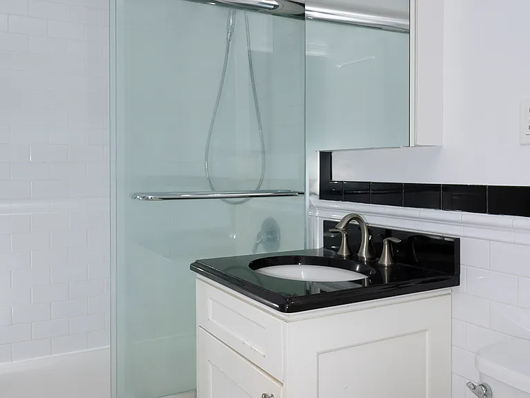 Fairfield Terrace At Lynbrook Village — Photo 9