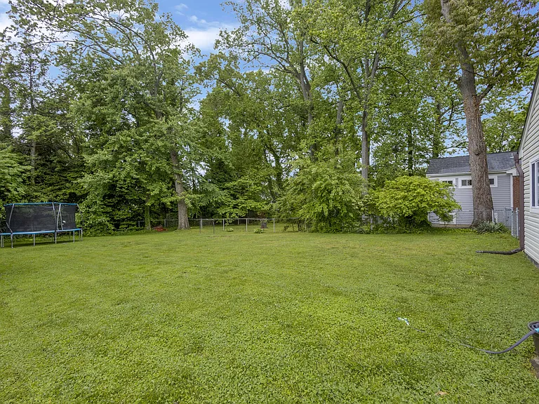 7011 Kenfig Pl — Photo 22