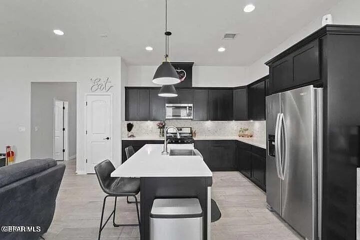 905 Cottage Pl — Photo 33