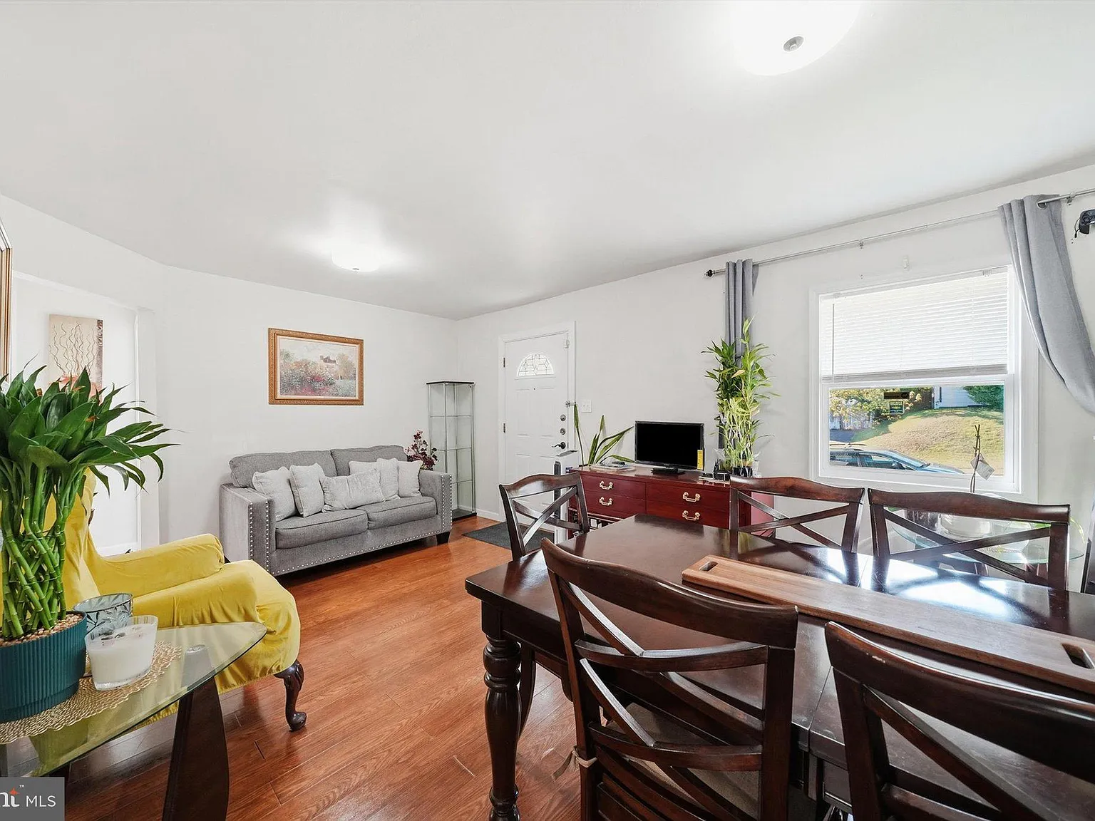 4 bed, 2.0 bath, 1080 sqft, $2,800 — Photo 4