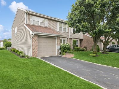 278 Pond View Lane, Smithtown, NY, 11787