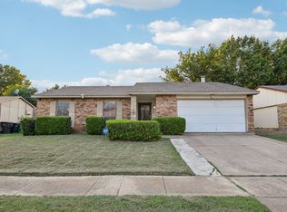 7736 Whirlwind Dr, Fort Worth, TX 76133