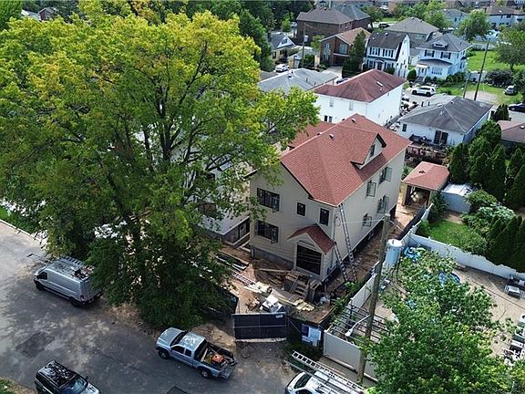5th image of 22 Canton Ave