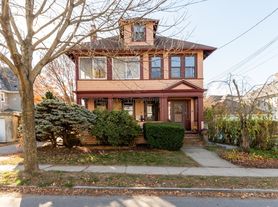 81 Cushing Ave, Belmont, MA