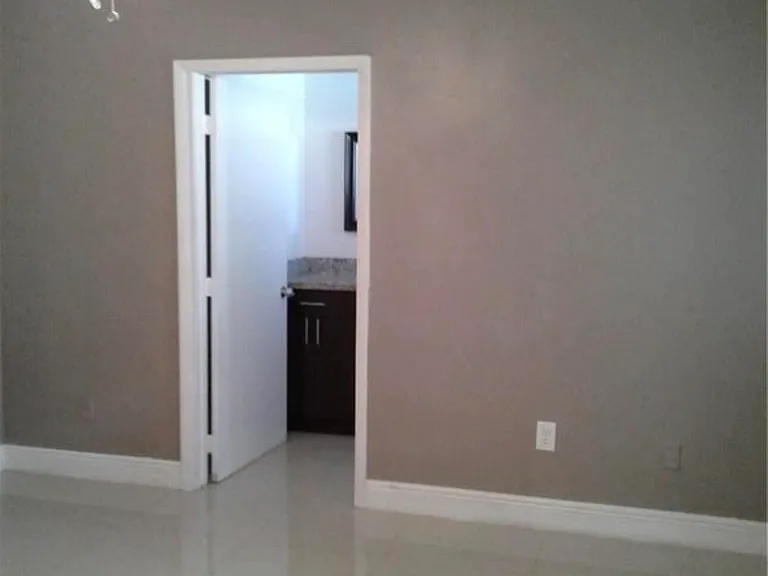 14025 Langley Pl — Photo 5