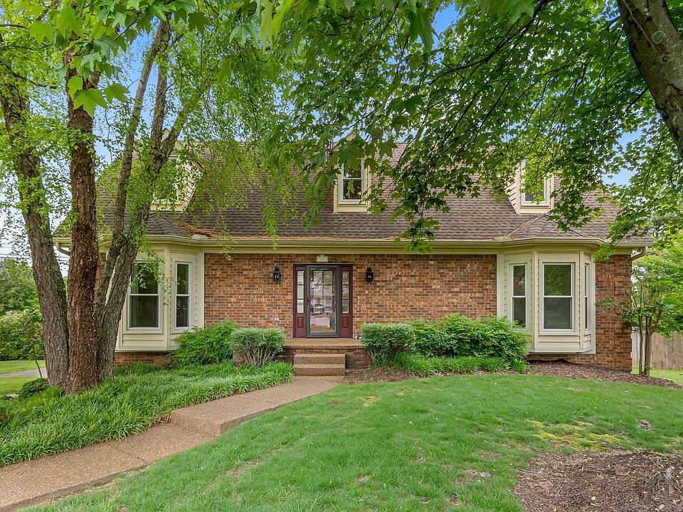 1st image of 536 Justin Dr