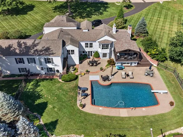 21 Country Life Acres, Saint Louis, MO 63131
