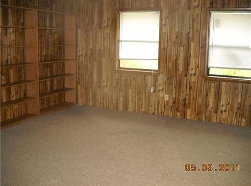 5th image of 1401 W Bishop Dr
